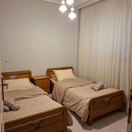 Golden Kalamaria Apartament *