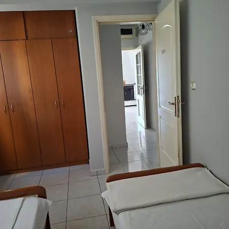 Apartment Golden Kalamaria