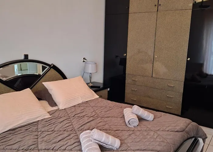 Golden Kalamaria Apartmán *