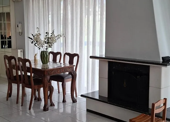Apartment Golden Kalamaria *